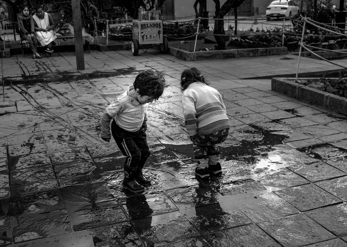 Niños felicidad en lo simple